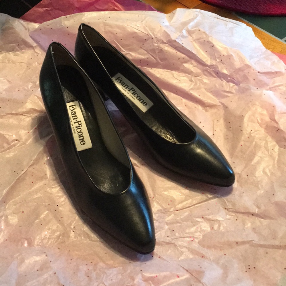 Evan Picone black heels, size 8N